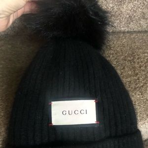 Winter hat with Gucci tag!